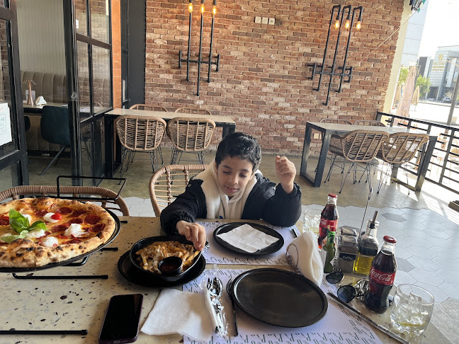 شارع التخصصي، النخيل، الرياض 12383