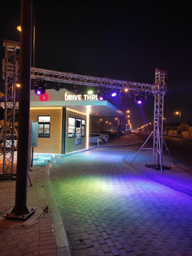 مقهى اولابز - درايڤ ثرو - الضيافة