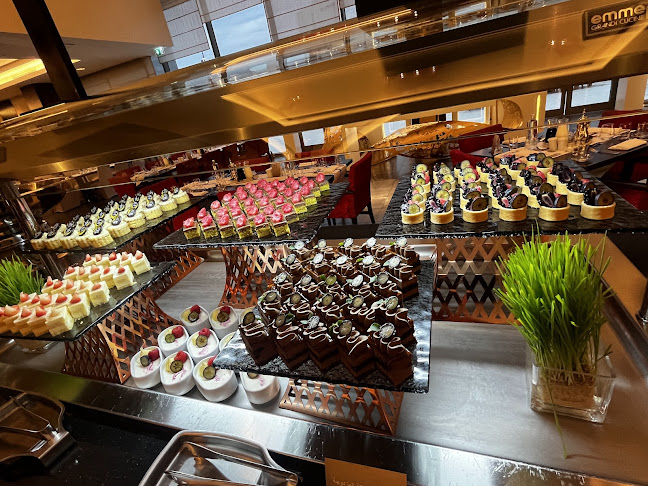 Unit 4, Imam Saud Ibn Abdul Aziz Road, شارع وادي المعيدن, الرياض 12382